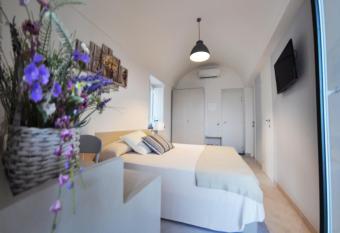 Casa Costanza B&B has Balcony rooms