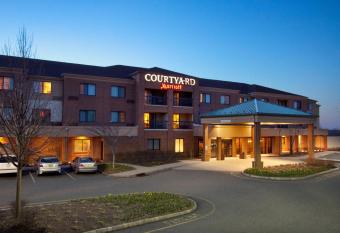 Courtyard by Marriott West Orange has Balcony rooms