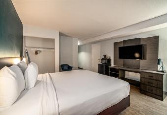 Studio 6 Suites Lawndale. Ca South Bay has Smoking rooms