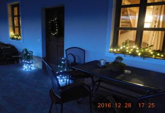 S  ra-h  za has Balcony rooms