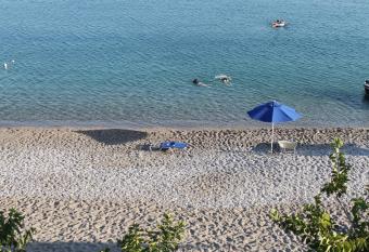 Haraki Aqua Blue allows 18 year olds to book a room