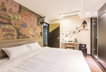 RF Hotel    Linsen has Balcony rooms