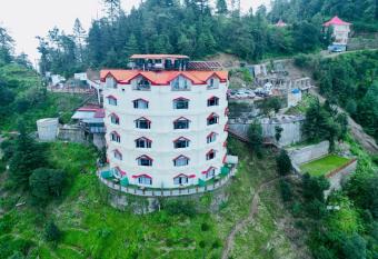 Kufri Pacific Resort has Balcony rooms