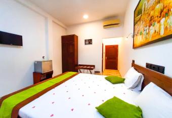 Hotel Coconut Bay has Balcony rooms