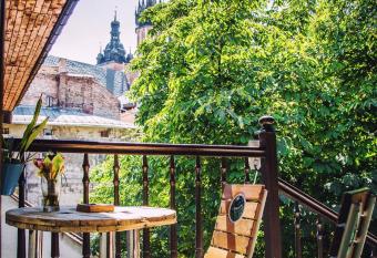 Hostel u Kmity has Balcony rooms