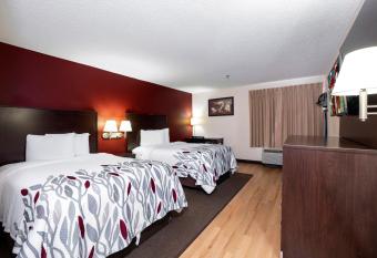 Red Roof Inn Knoxville Central - Papermill Road has Smoking rooms