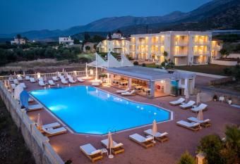 Notos Heights Hotel & Suites has Balcony rooms