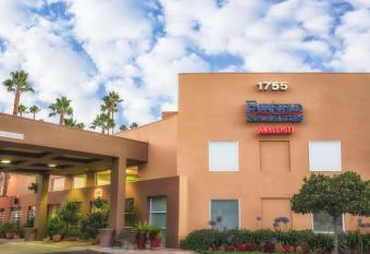 Fairfield Inn & Suites By Marriott San Jose Airport has Balcony rooms