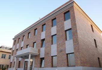 Dinastia allows 18 year olds to book a room