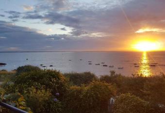 L   cume de mer has Balcony rooms