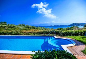 Mirabella Apartments has Balcony rooms