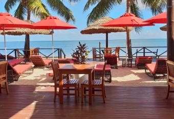 Ramada Suites by Wyndham Wailoaloa Beach Fiji allows 18 year olds to book a room