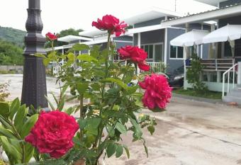 Sweet Infinity @332 has Balcony rooms