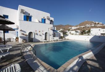 Mare Monte has Balcony rooms