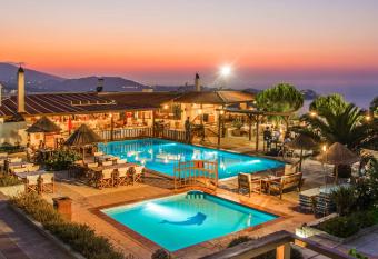 Spiros-Soula Family Hotel & Apartments has Balcony rooms