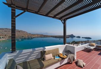 Maris Lindos Suites & Apartments has Balcony rooms