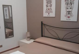 Casa Vacanze Chiara has Balcony rooms