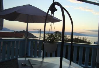 Apartment Ante has Balcony rooms