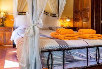 Petrino Guesthouse allows 18 year olds to book a room