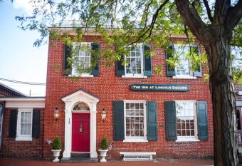 The Inn at Lincoln Square allows 18 year olds to book a room