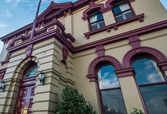 Old Bank Boutique Hotel has Balcony rooms