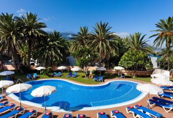 Sol Puerto de la Cruz Tenerife allows 18 year olds to book a room