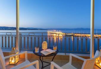 Pantheon City Hotel has Balcony rooms