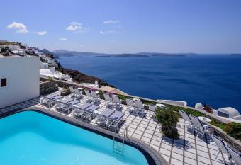 Nikos Villas has Balcony rooms