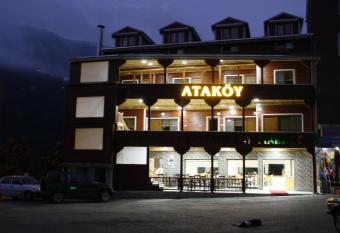 Atak  y Otel Cafe Restaurant has Balcony rooms