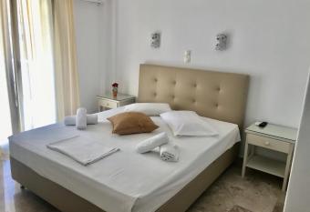 Vassiliki Rooms has Balcony rooms