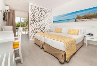 Globales Samoa has Balcony rooms