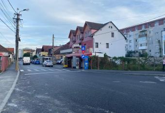 Pensiune Turist allows 18 year olds to book a room