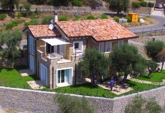 Aurivu has Balcony rooms