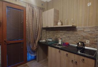 Apartment Sayat-Nova 18 allows 18 year olds to book a room