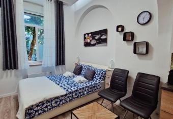 Green garden allows 18 year olds to book a room