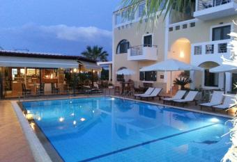 Ela Mesa has Balcony rooms