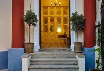 Villa Sanyan - Adults Only allows 18 year olds to book a room