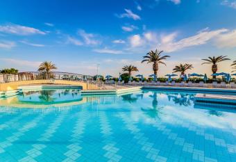 Creta Star Hotel - Adults Only allows 18 year olds to book a room