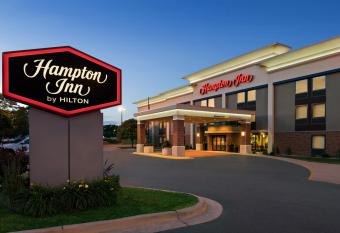 Hampton Inn Wausau allows 18 year olds to book a room