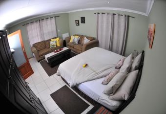 Summer Garden Guest House (The Flower Box) allows 18 year olds to book a room