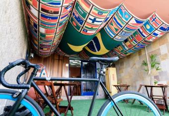 Maracan   Hostel Vila Isabel allows 18 year olds to book a room