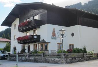 Pension Appartments Christoph has Balcony rooms