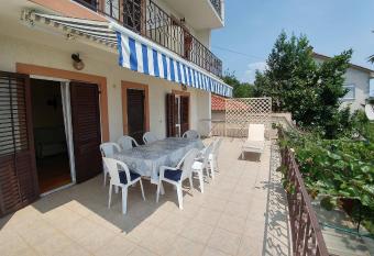 Guest house Ivo has Balcony rooms