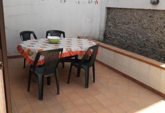 Casa Annamaria has Balcony rooms