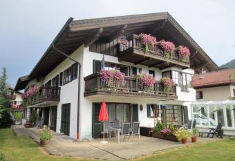 Hotel Rosenhof has Balcony rooms