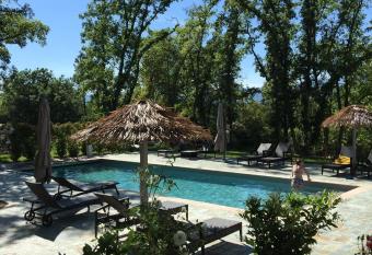 Belvillas allows 18 year olds to book a room