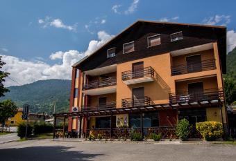 La Svolta has Balcony rooms