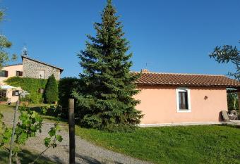 Casale Citerno has Balcony rooms