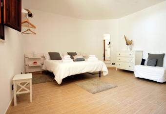 Le Chiavi has Balcony rooms