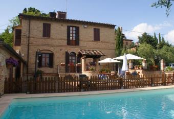 Casa Vacanze L Oliveta has Balcony rooms